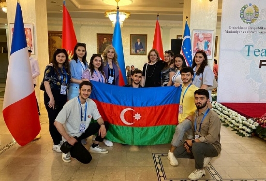 ADMİU-nun tələbələri Özbəkistanda keçirilən festivalda iştirak edirlər