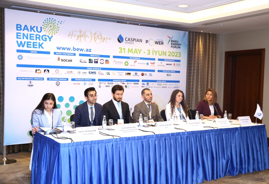 Se celebra la rueda de prensa de la Semana de la Energía de Bakú