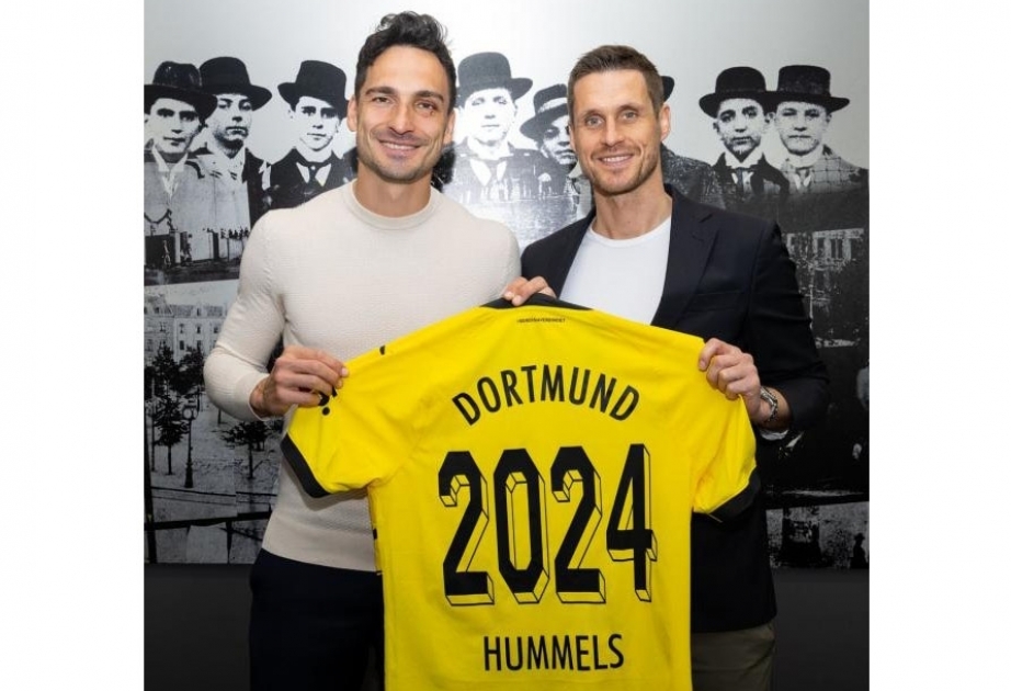 Dortmund signs defender Mats Hummels to 1-year contract extension