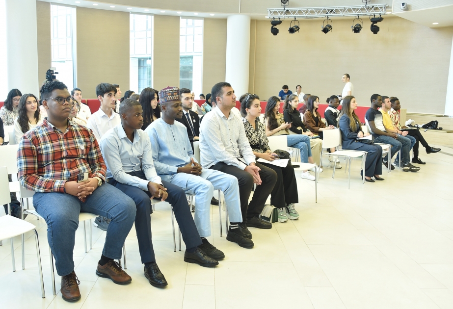 Afrikalı gənclər Azərbaycanın Qoşulmama Hərəkatına uğurlu sədrliyi barədə məlumatlandırılıb
