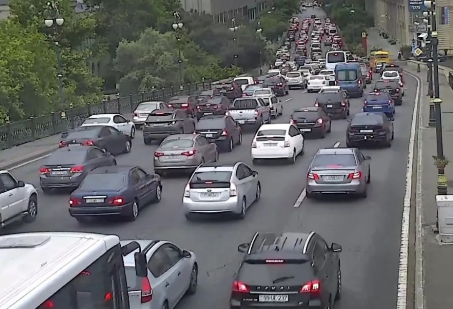 Bakıda hazırda sıxlıq müşahidə edilən yollar