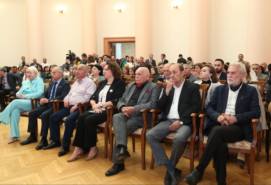 İstedadlı rəssam Eldəniz Babayevin “Zəfər müjdəsi” adlı fərdi sərgisi açılıb