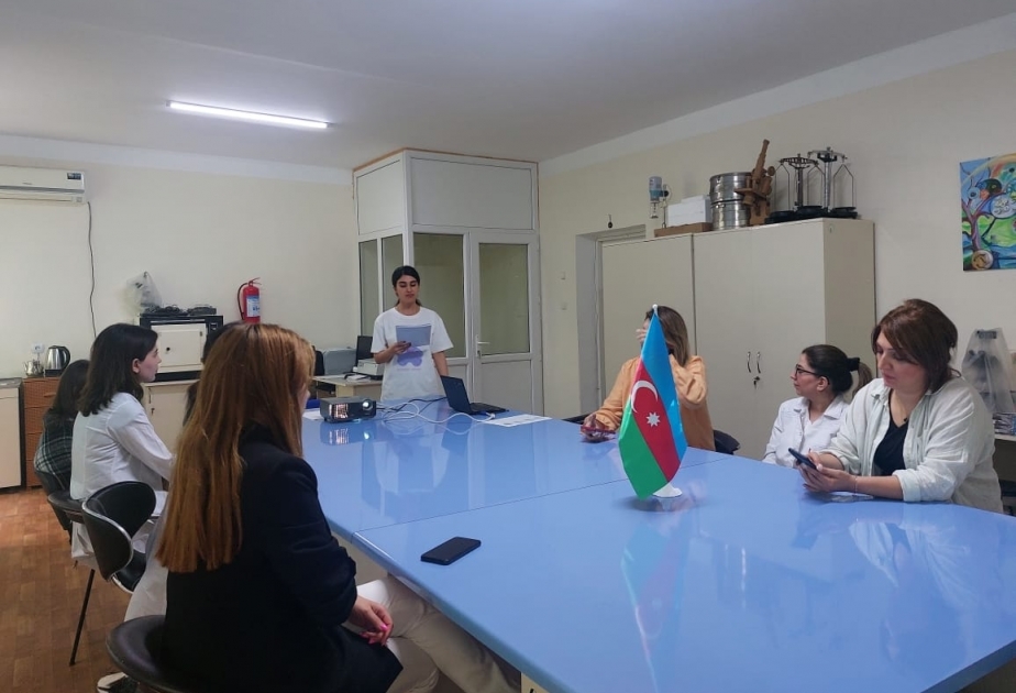 Mikrobiologiya İnstitutunda Müstəqillik Gününə həsr olunmuş seminar