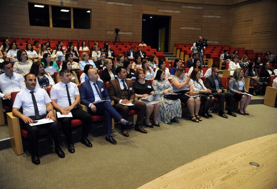 ADA Universitetində konfrans: Şagird nailiyyəti – məktəb direktorunun rolu