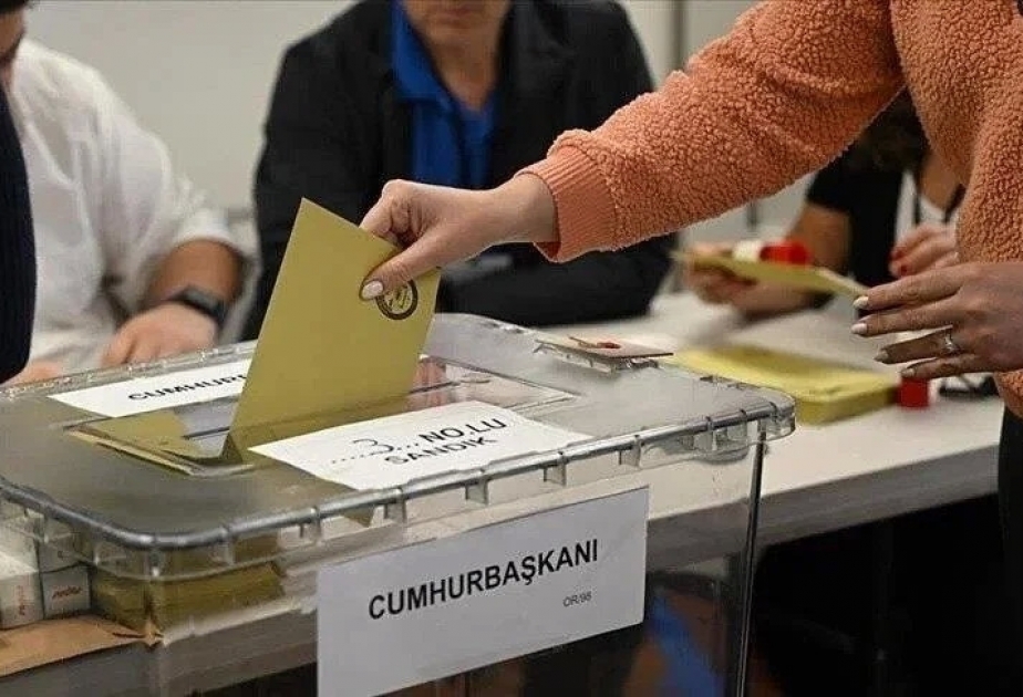 Los ciudadanos turcos votan en la segunda vuelta de las elecciones presidenciales