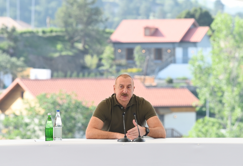 Ulu Öndər prezident seçiləndən sonra bu günə qədər Azərbaycan dünyada nümunəvi ölkə kimi özünü təsdiqləyib - Prezident VİDEO
