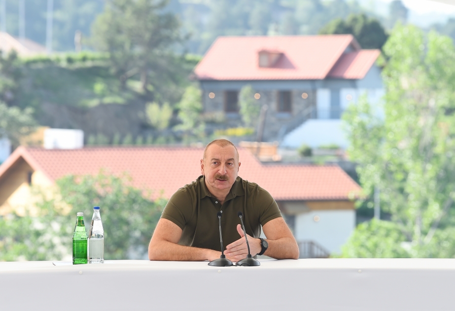 Президент Ильхам Алиев рассказал о военнослужащих, которые некоторое время назад, заблудившись, перешли на территорию Армении