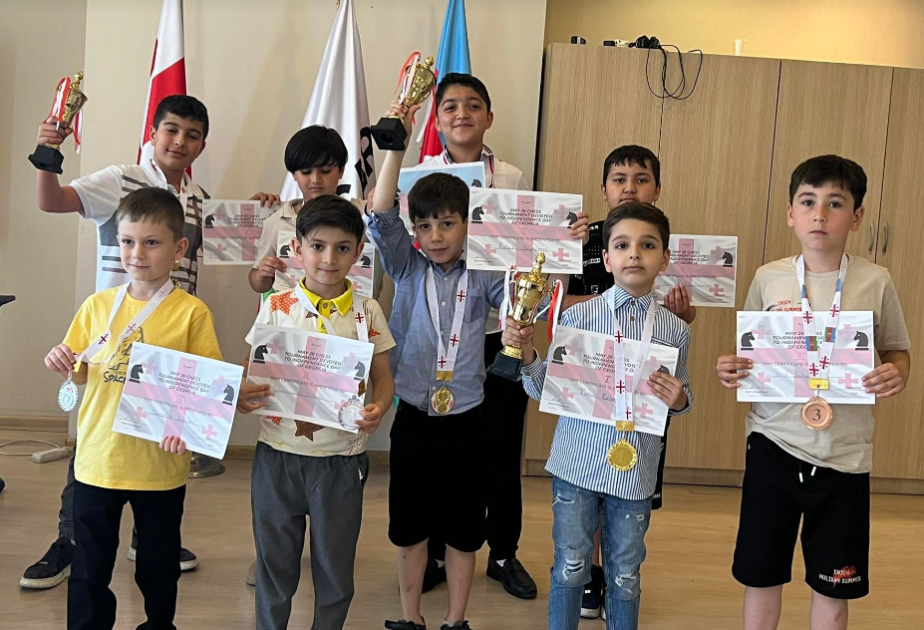 Marneulidə Müstəqillik günü ilə əlaqədar Şahmat turniri keçirilib