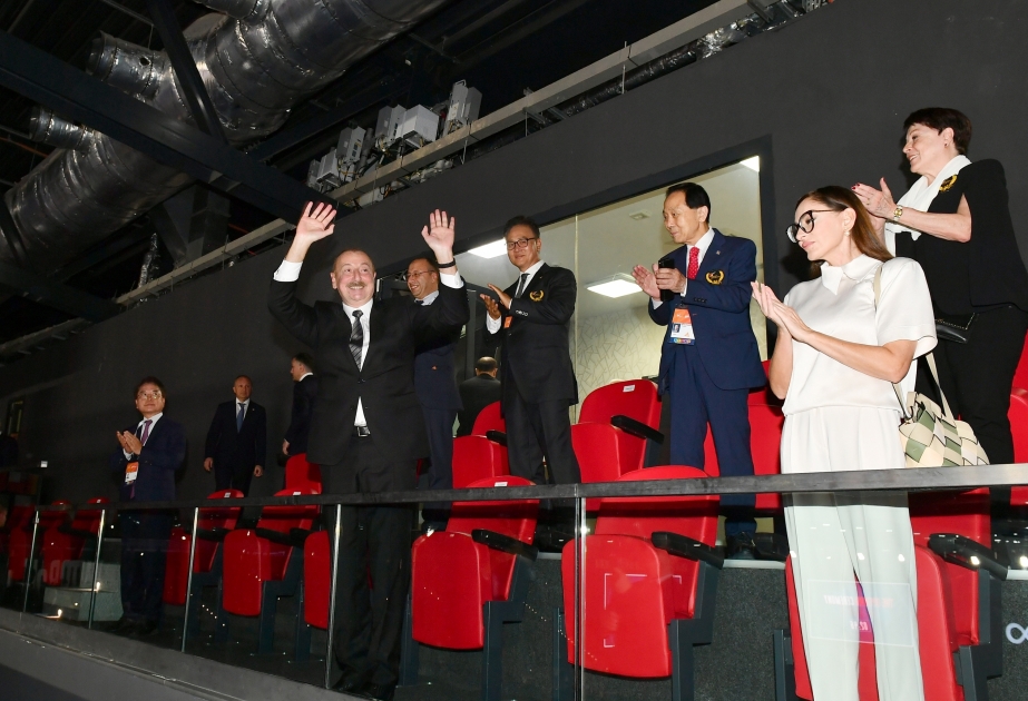 Cérémonie d’ouverture de la 26ème édition du Championnat du monde de taekwondo à Bakou Le président Ilham Aliyev et son épouse Mehriban Aliyeva assistent à la cérémonie d’ouverture VIDEO