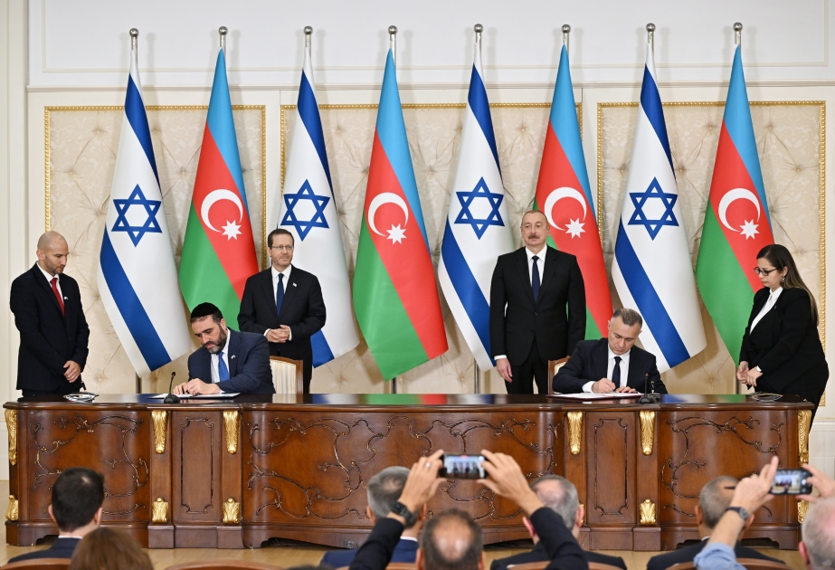 أذربيجان وإسرائيل توقعان خطة التعاون في مجالات الصحة وعلم الطب