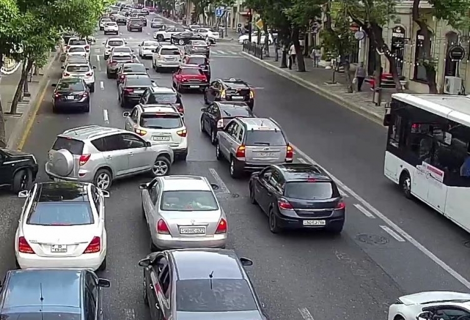 Bakıda hazırda sıxlıq müşahidə edilən yollar