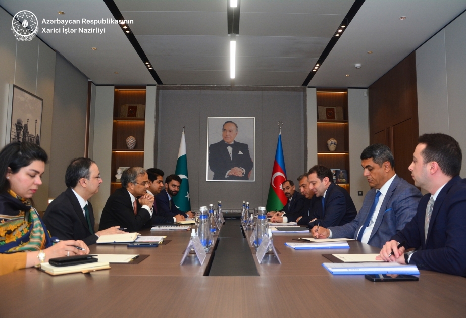 Azerbaiyán y Pakistán celebran consultas políticas