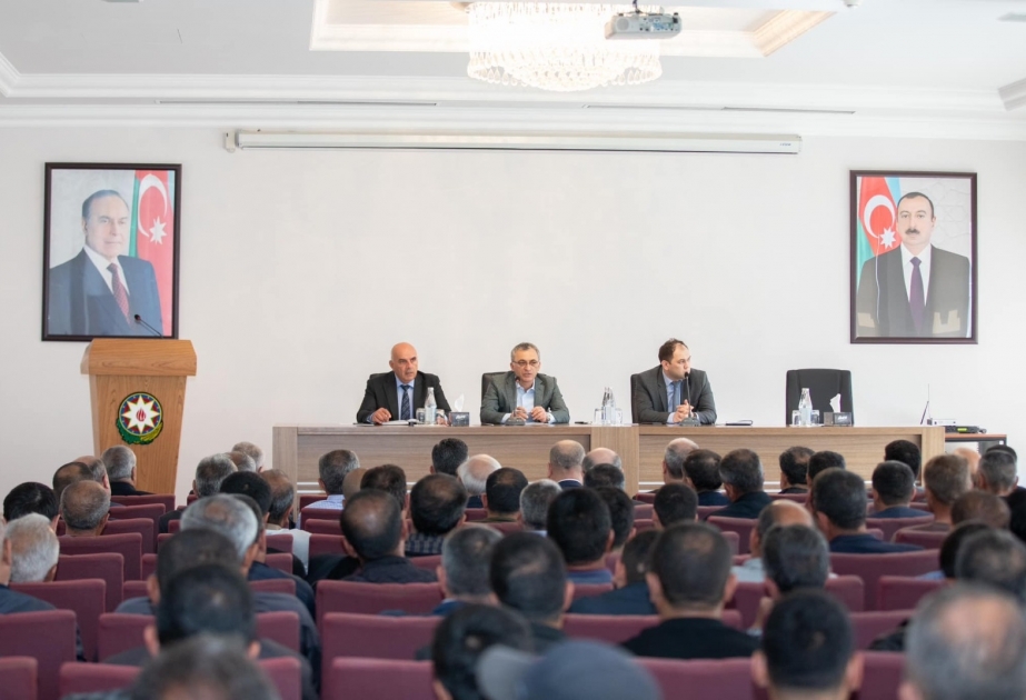 “Aqroservis” ASC taxıl biçininə hazırlıqla bağlı mexanizatorlarla görüşləri yekunlaşdırıb