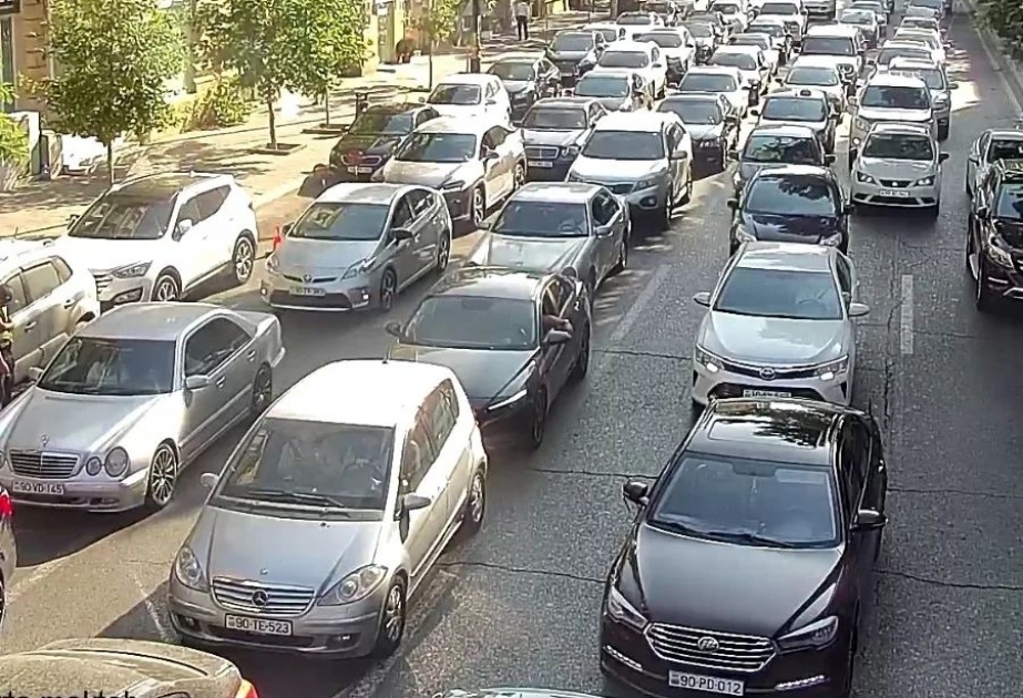 Bakıda hazırda sıxlıq müşahidə edilən yollar