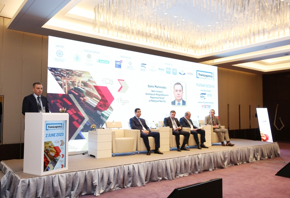 Bakou : le 1er Forum international des transports et de la logistique de la Caspienne entame ses travaux