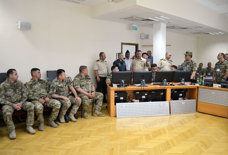 Kazakh delegation visits Azerbaijan
