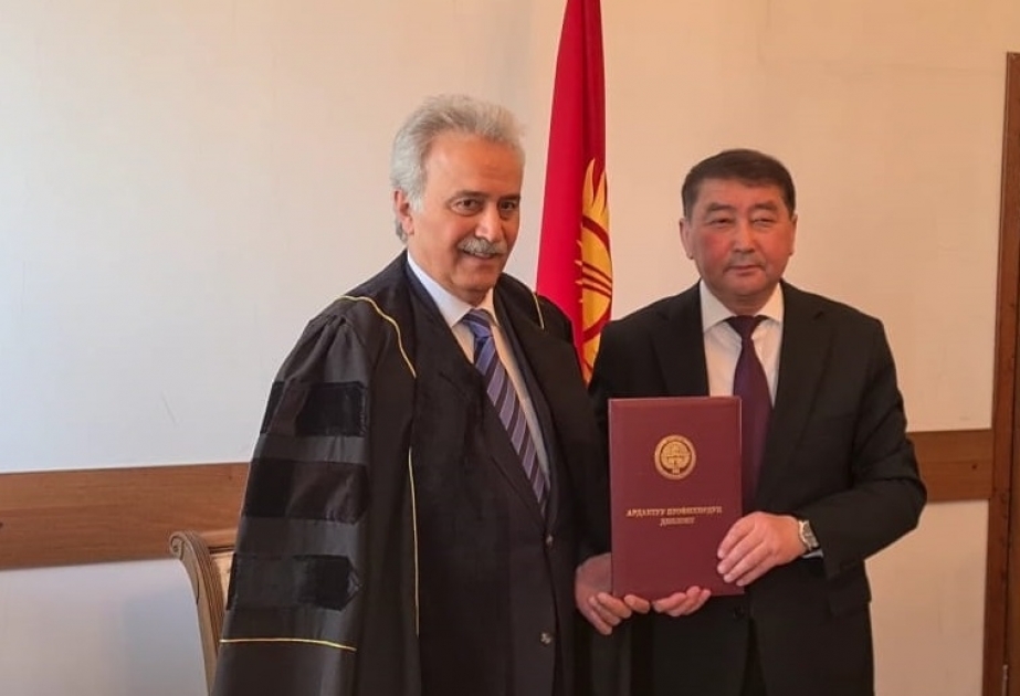 Azərbaycanlı alimə Qırğızıstan Milli Universitetinin “Fəxri professor”u adı verilib