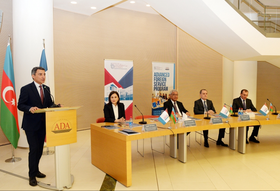 Diplomatlar üçün keçirilmiş Xarici Siyasət Proqramı başa çatıb VİDEO