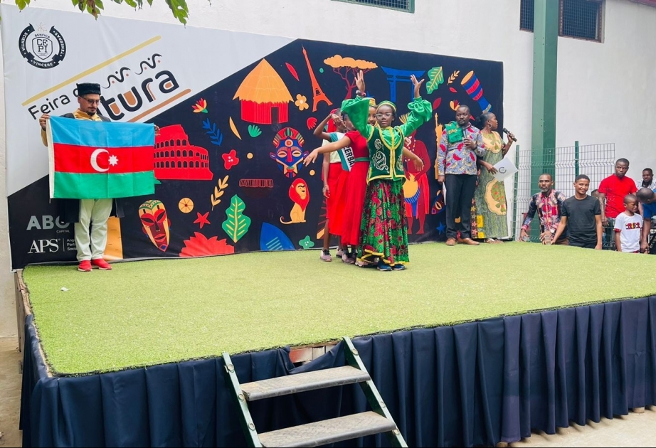 Anqolanın Luanda şəhərindəki icmamız beynəlxalq festivalda ölkəmizi təmsil edib