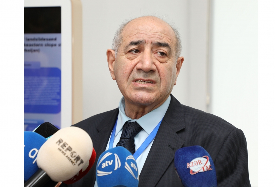 خبير زلازل اذربيجاني: لا يمكن التنبؤ بالزلزال قبل وقوعه بعدة أيام