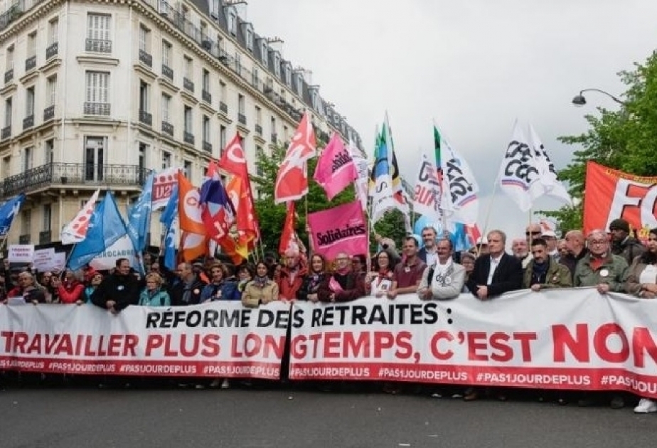 France / Réforme des retraites : des manifestants envahissent le siège des Jeux Olympiques Paris 2024