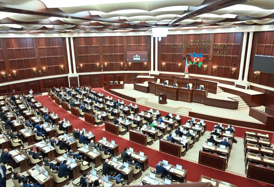 Milli Məclisin növbədənkənar sessiyasında ilk iclası keçirilib