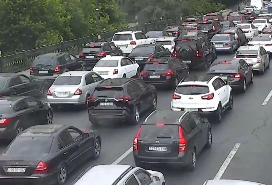 Bakıda hazırda sıxlıq müşahidə edilən yollar