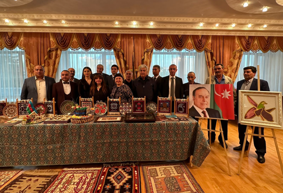 BDU-nun kafedra müdiri Qazaxıstanda Ümummilli Lider Heydər Əliyevin irsi ilə bağlı məruzə edib