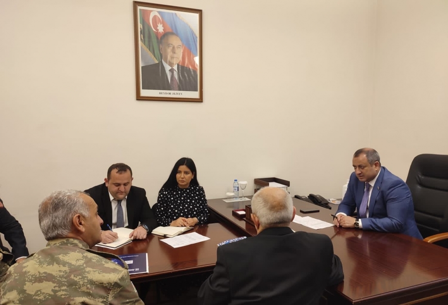 Milli Məclis sədrinin müavini vətəndaşların müraciətlərini dinləyib