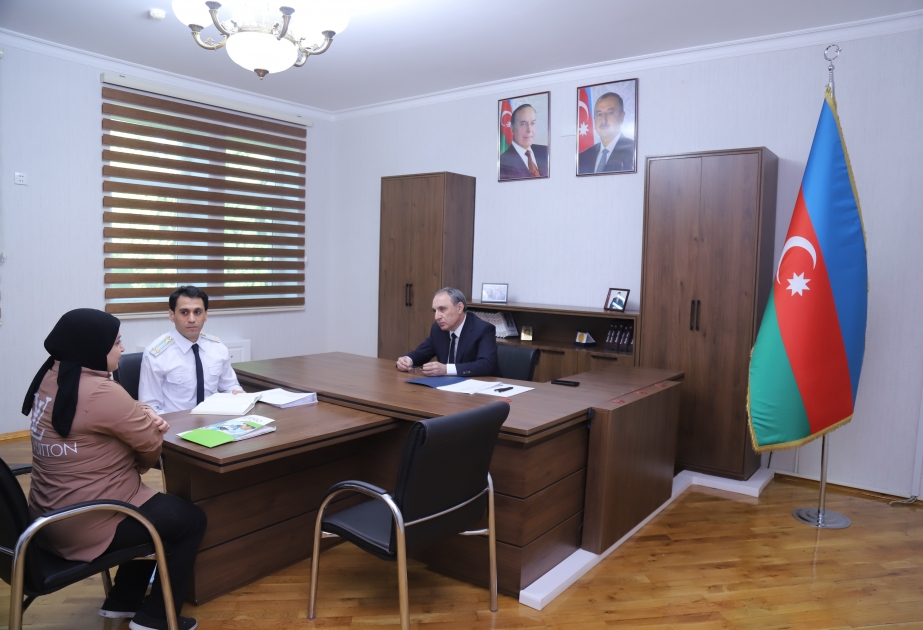Baş prokuror Hacıqabul rayonunda vətəndaşlarla görüşüb