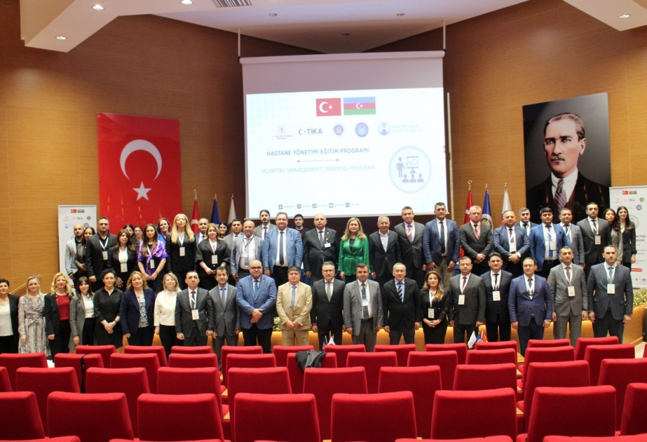 Dövlət tibb müəssisələrinin rəhbər heyəti Ankara Universitetində təlimdə iştirak ediblər
