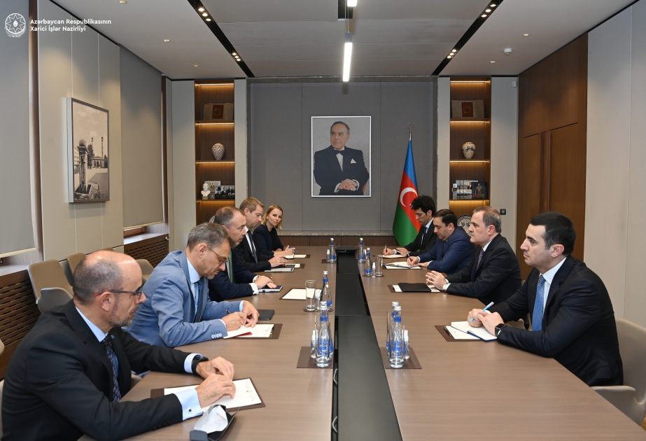 Aserbaidschanischer Außenminister und EU-Sonderbeauftragter diskutieren regionale Sicherheitsfragen