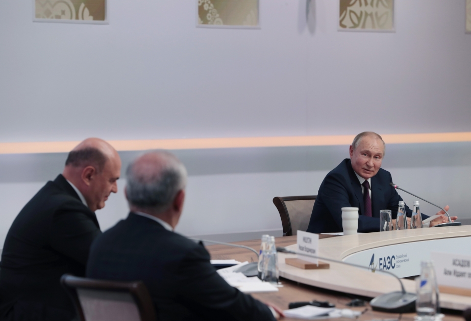 El Primer Ministro de Azerbaiyán participó en la reunión del Consejo de Jefes de Gobierno de la CEI con la presencia del Presidente de Rusia