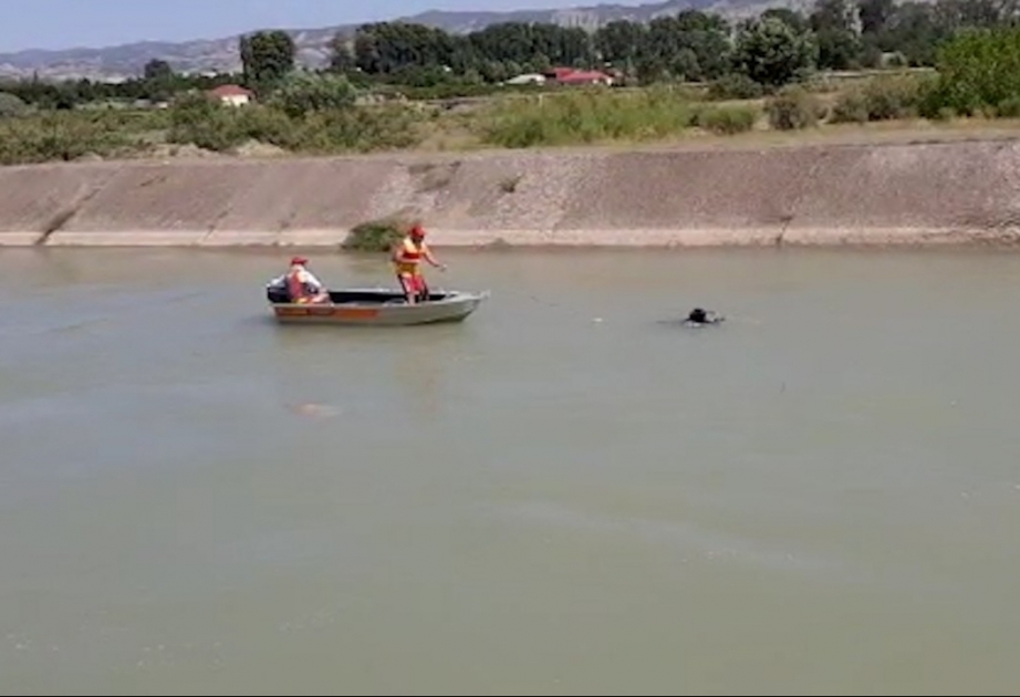 FHN-in dalğıcları su kanalında batması ehtimal olunan şəxsin axtarışlarını davam etdirir VİDEO