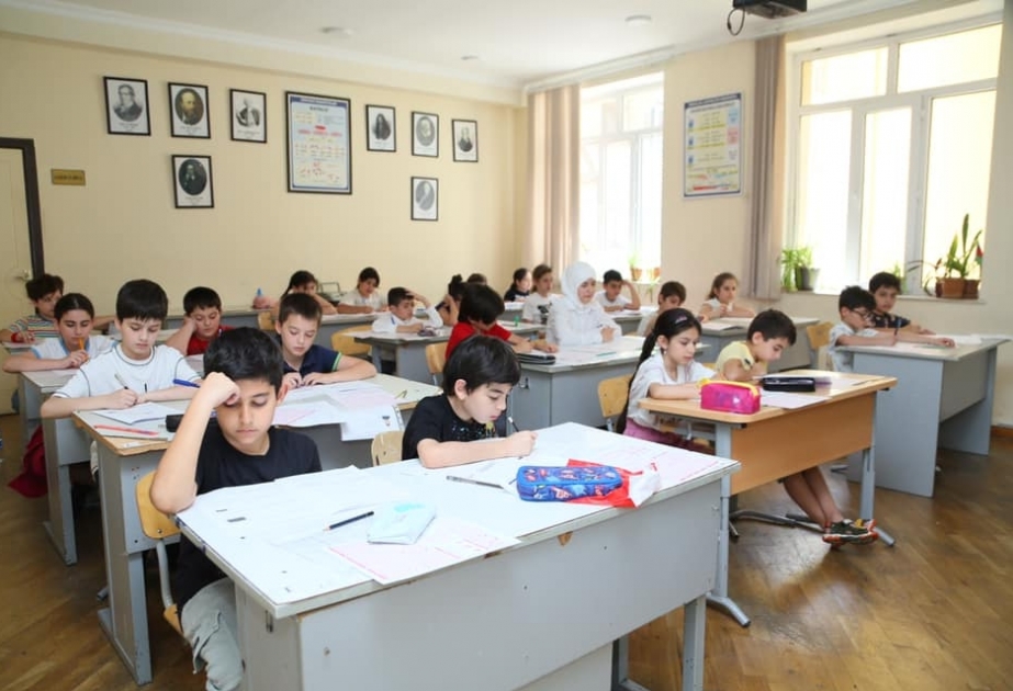 BŞTİ-nin rəhbərliyi IV siniflərdə aparılan monitorinq prosesini izləyib