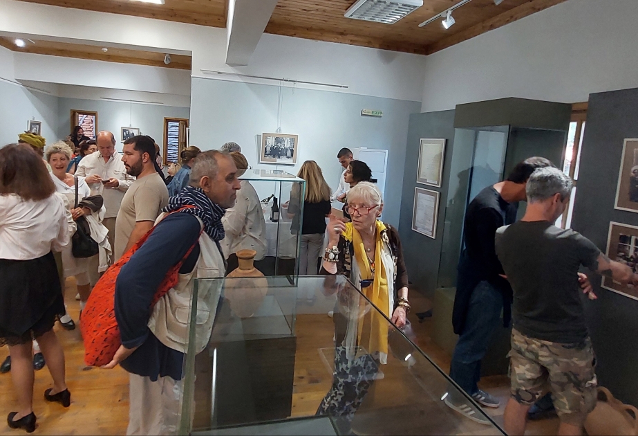 Beynəlxalq Frankofoniya Festivalında Azərbaycana dair adlı fotosərgi nümayiş olunub