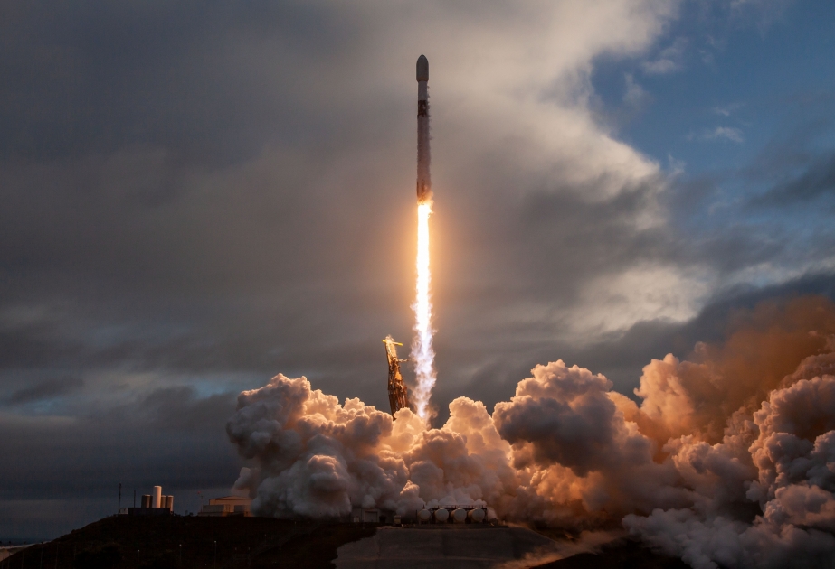 SpaceX launches 52 Starlink satellites, lands rocket at sea