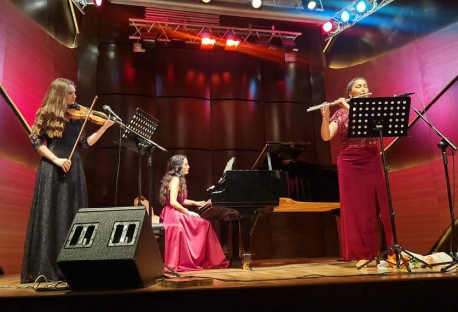 Beynəlxalq Muğam Mərkəzində konsert - "Musiqili səyahət"