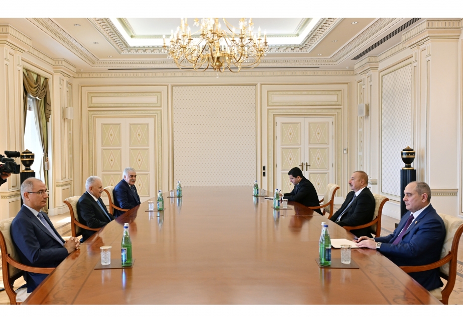 Presidente de Azerbaiyán recibe al primer vicepresidente del Partido de la Justicia y el Desarrollo de Türkiye