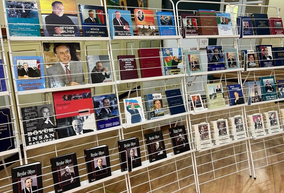 BDU-da “Qurtuluşumuzun memarı” adlı kitab sərgisi təşkil edilib