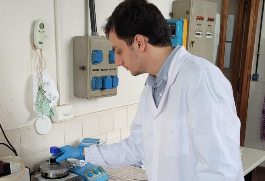 BDU-nun doktorantı çirkab suları ağır metallardan təmizləyən təbii sorbent əldə edib