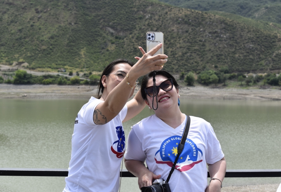 Xarici səyyahlar Suqovuşan qəsəbəsində və Talış kəndində olublar  FOTO