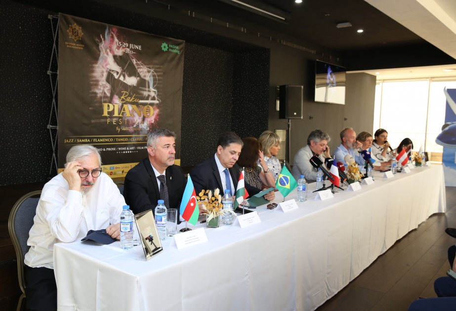 On bir ölkənin pianoçuları Bakıda çıxış edəcəklər