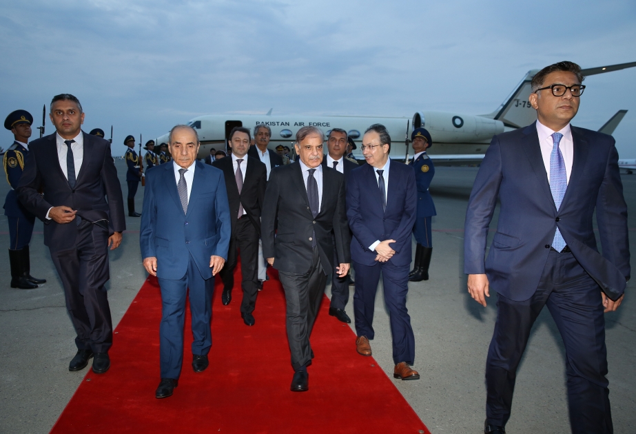 Pakistanın Baş naziri Məhəmməd Şahbaz Şərif Azərbaycana rəsmi səfərə gəlib