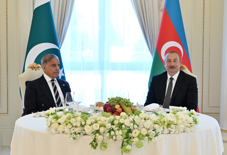 Azərbaycan Prezidentinin adından Pakistanın Baş nazirinin şərəfinə rəsmi lanç verilib VİDEO