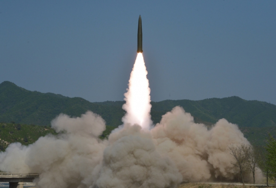Yonhap: Şimali Koreya iki yaxınmənzilli ballistik raket buraxıb