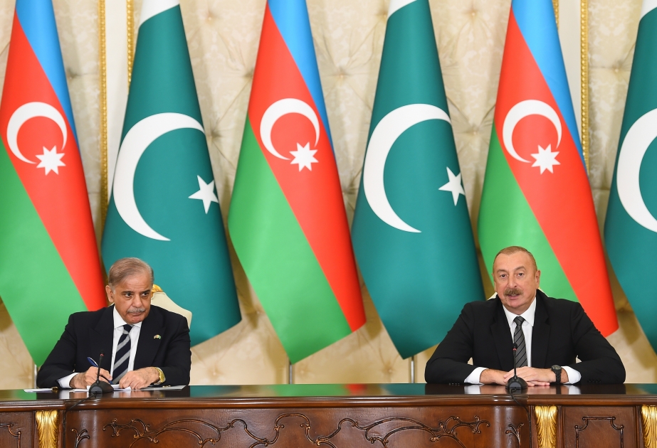 Presidente de Azerbaiyán: "Una fuerte capacidad militar es una garantía para la independencia y la integridad territorial"