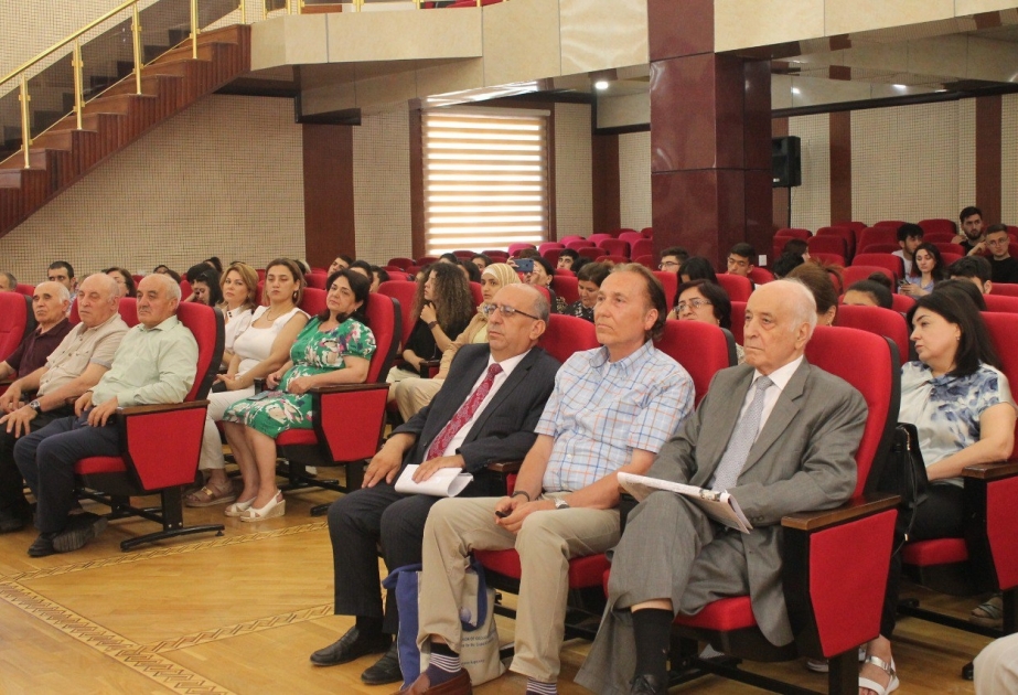 BDU-da okean yer qabığının formalaşmasında tendensiyalara dair elmi seminar