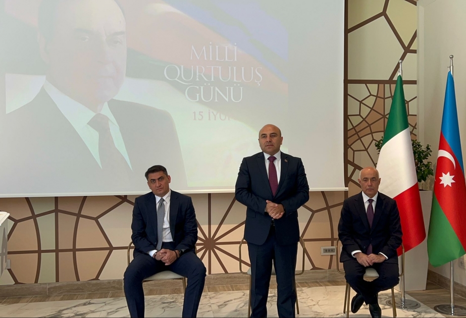 Romada “Dirçəliş. Başlanğıc” kitabının təqdimatı olub VİDEO