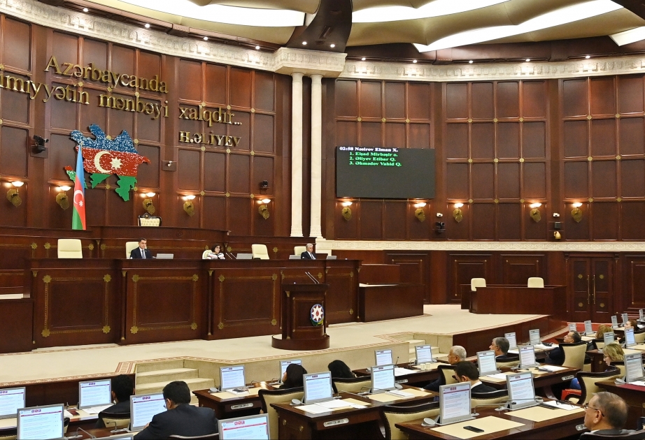 “İşsizlikdən sığorta fondunun 2023-cü il büdcəsi haqqında” Qanuna dəyişiklik təsdiq olunub